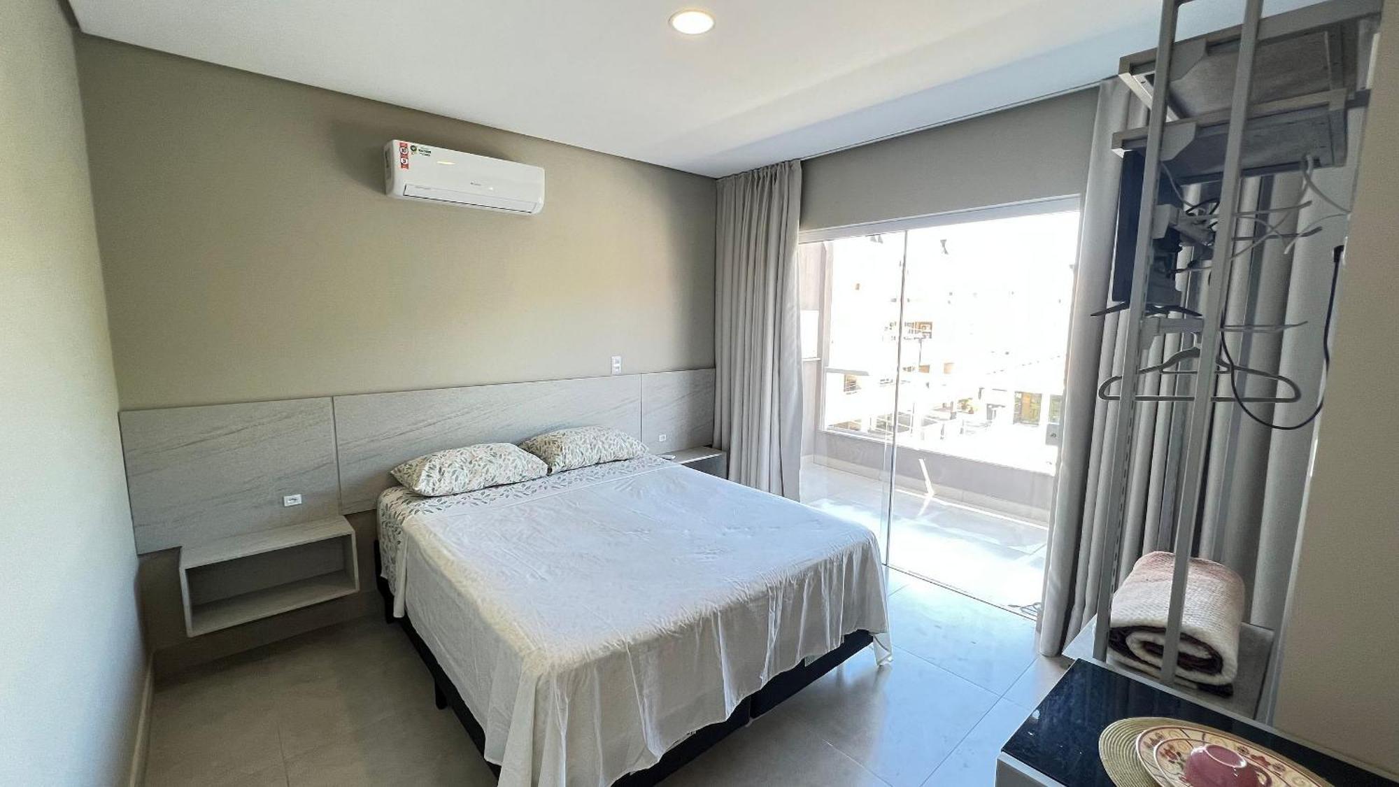 Residencial Tia Dilma Apartment บอมบินญัส ภายนอก รูปภาพ