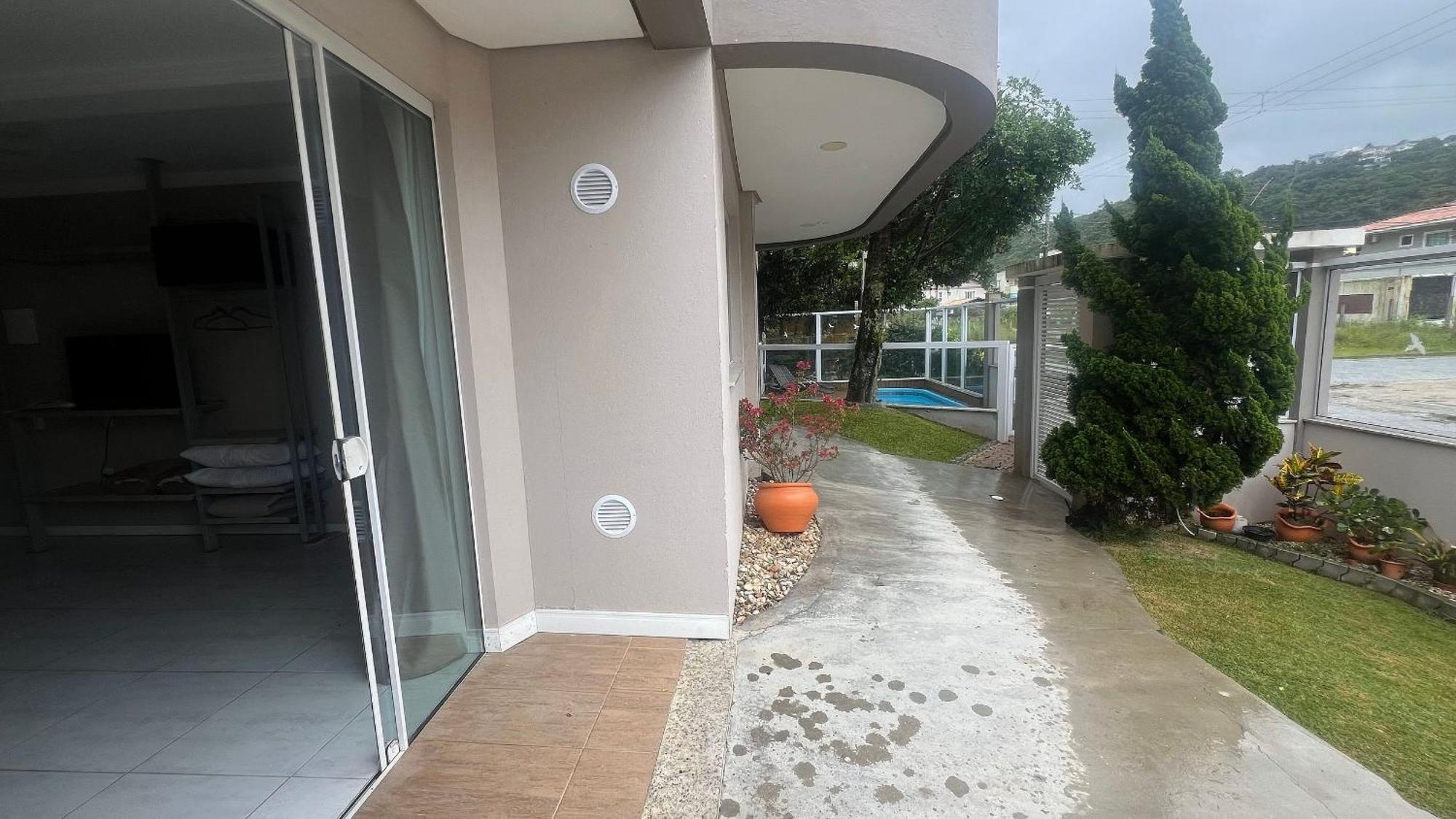 Residencial Tia Dilma Apartment บอมบินญัส ภายนอก รูปภาพ