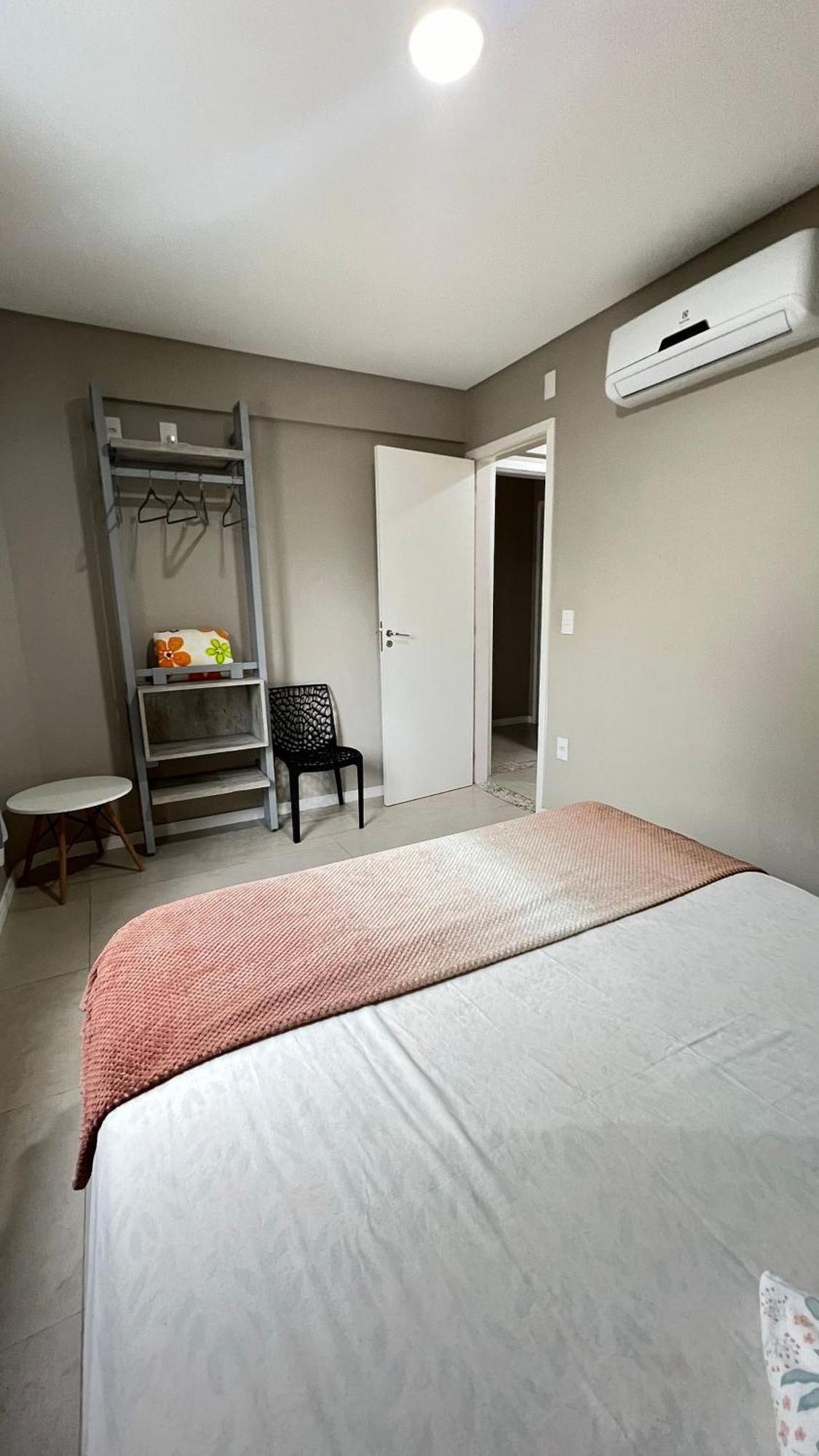 Residencial Tia Dilma Apartment บอมบินญัส ภายนอก รูปภาพ